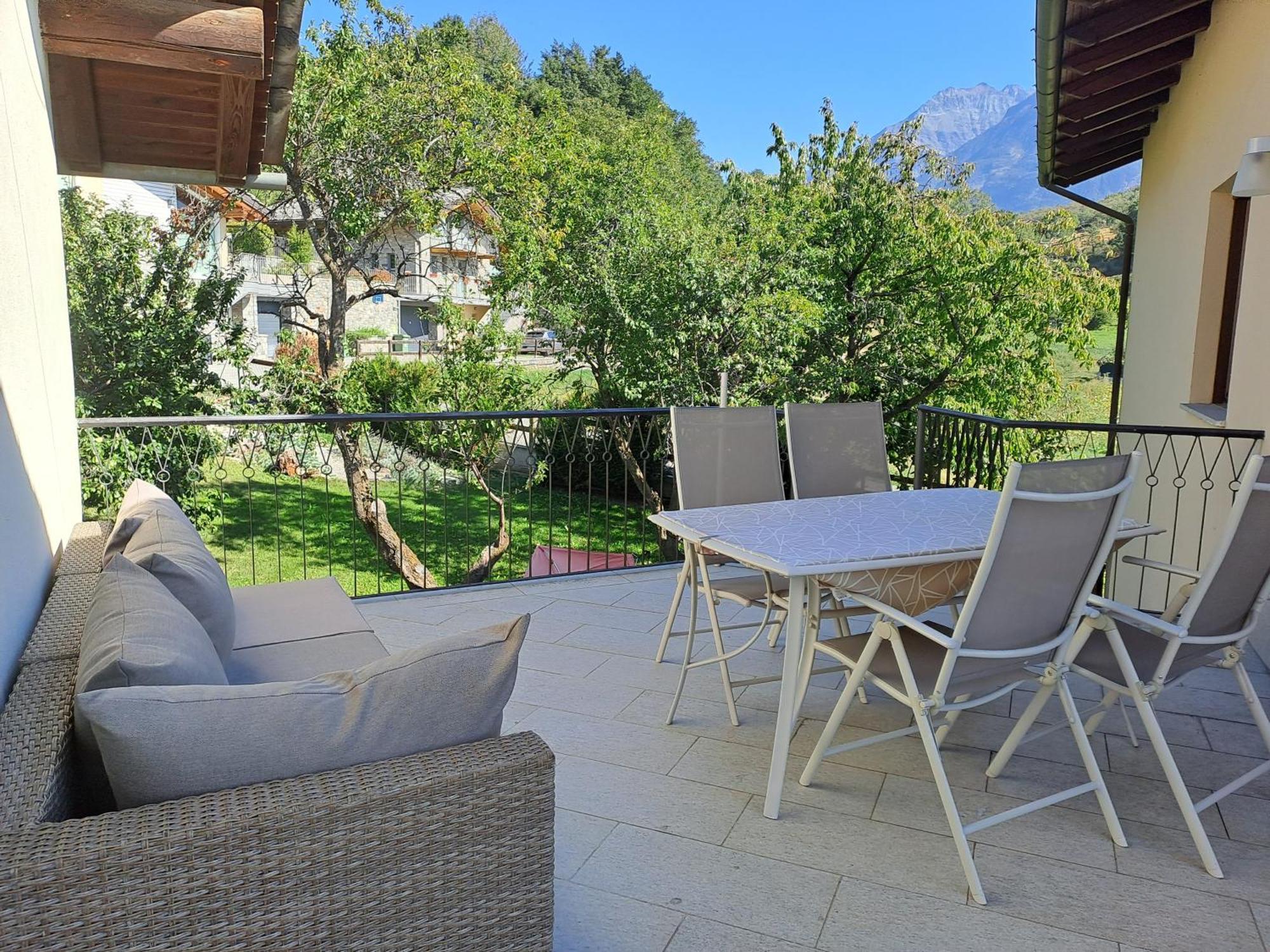 Aosta Stunning Panoramic Views From Modern Two Bedroom Apartment Екстериор снимка